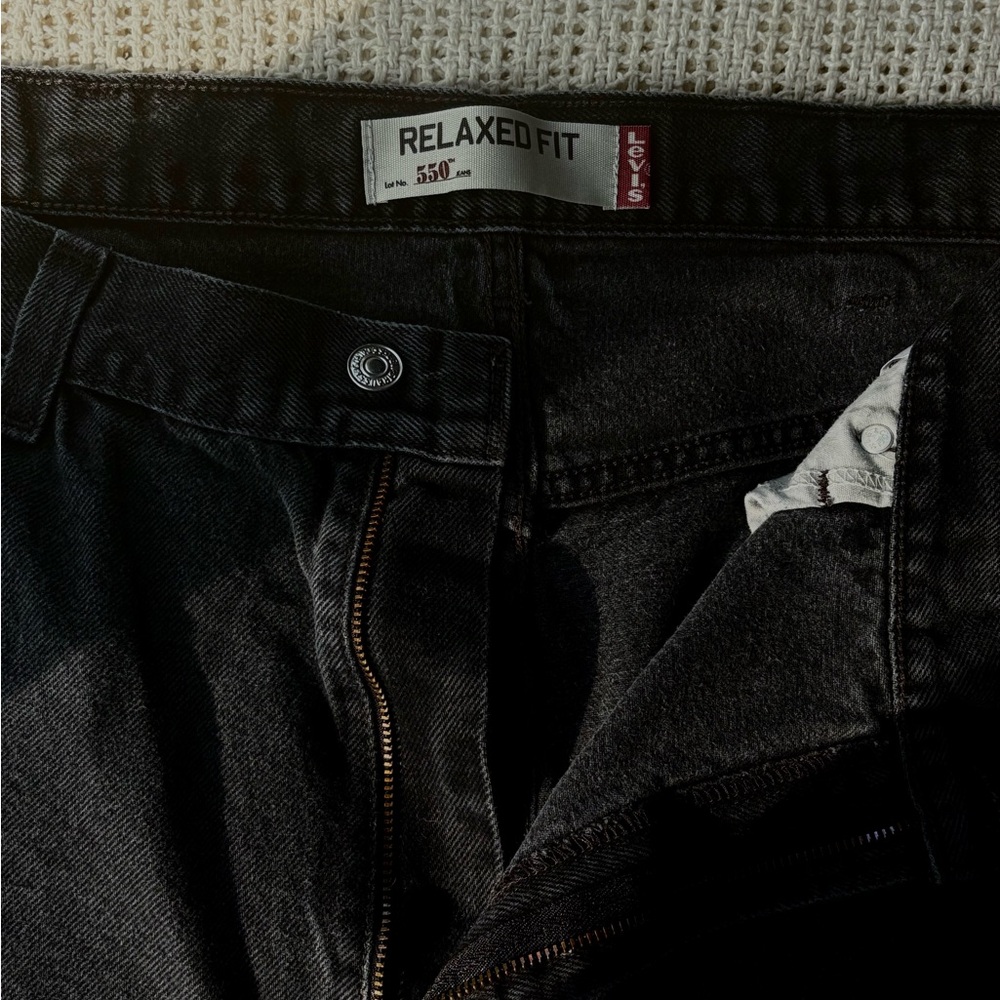 Levi's 550 Men's Relaxed Fit Black Jeans - Picture 1 of 8